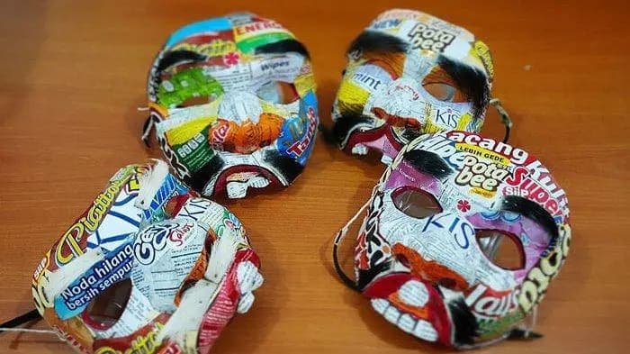 Ini Berbagai Karya yang Dihasilkan Wajah Plastik, Harganya Mulai Rp 500 Ribu Hingga Rp 5 Juta